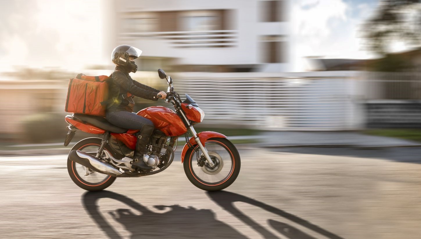 Moto Kurye ile Takipli ve Güvenli Teslimatlar