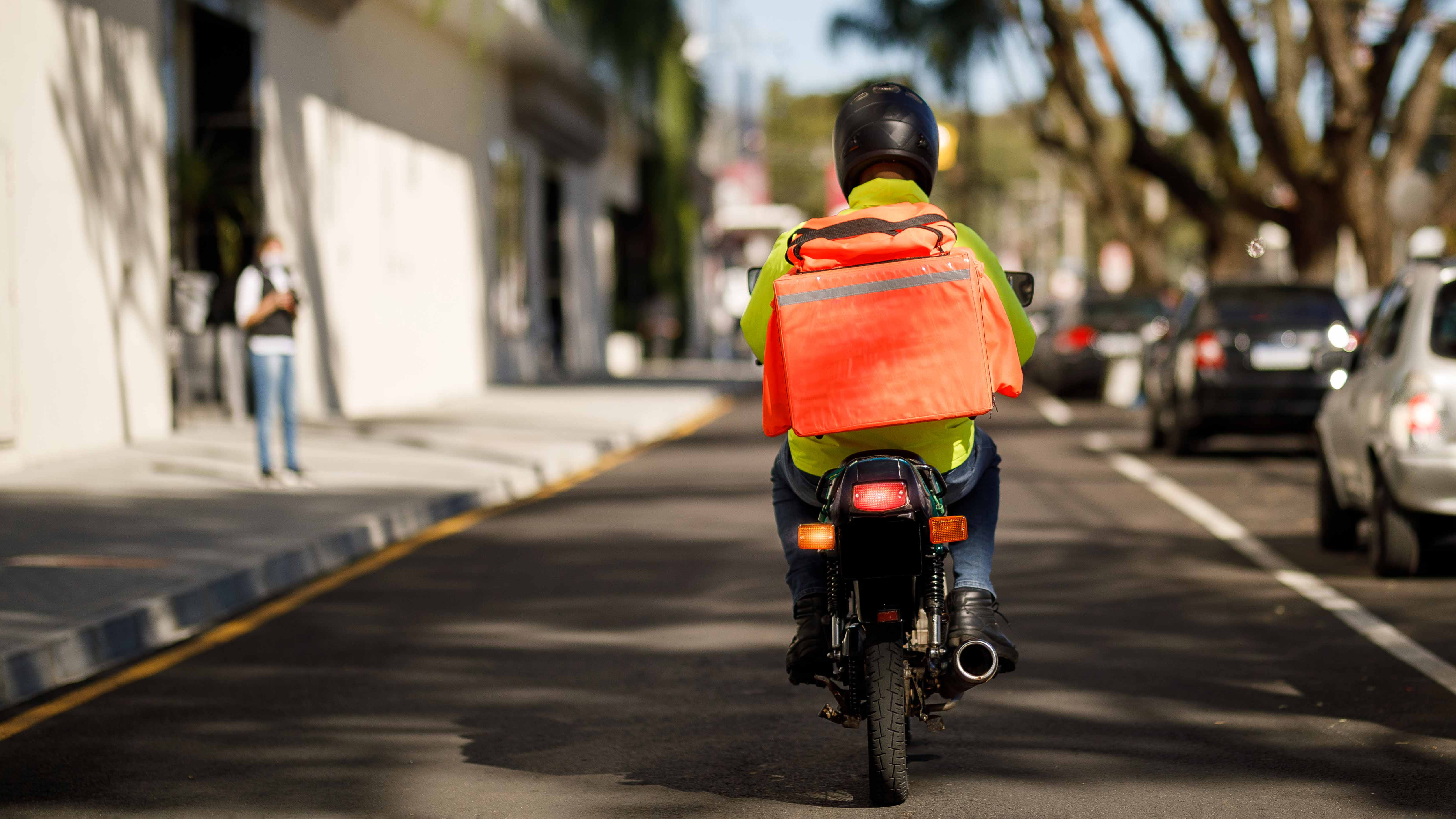 Kurumsal Teslimatlar İçin Profesyonel Moto Kurye Desteği